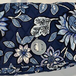 Vera Bradley Turnlock Crossbody HandBag Tropics Tapestry Blue Print Floral